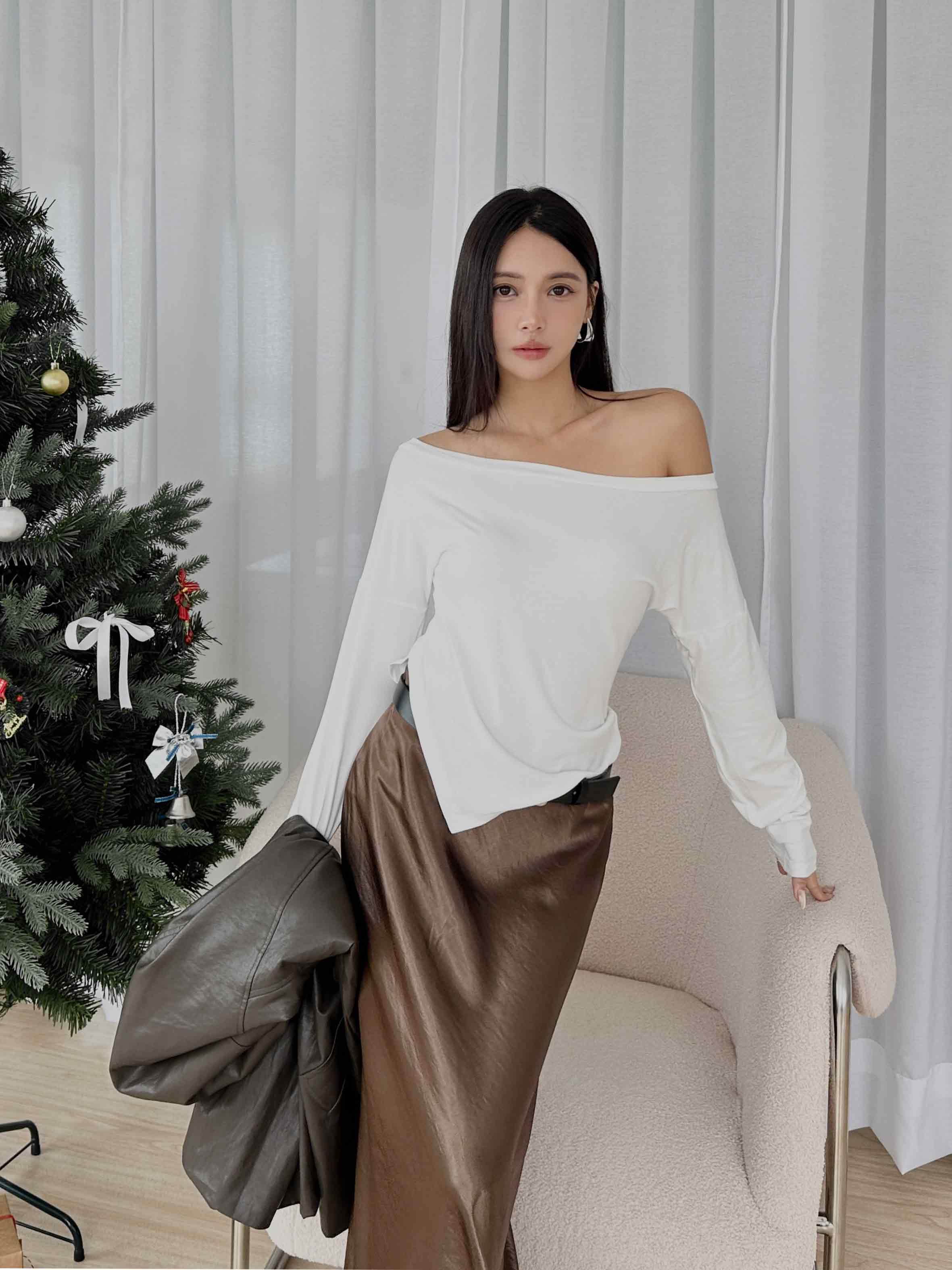 簡約斜肩剪裁上衣