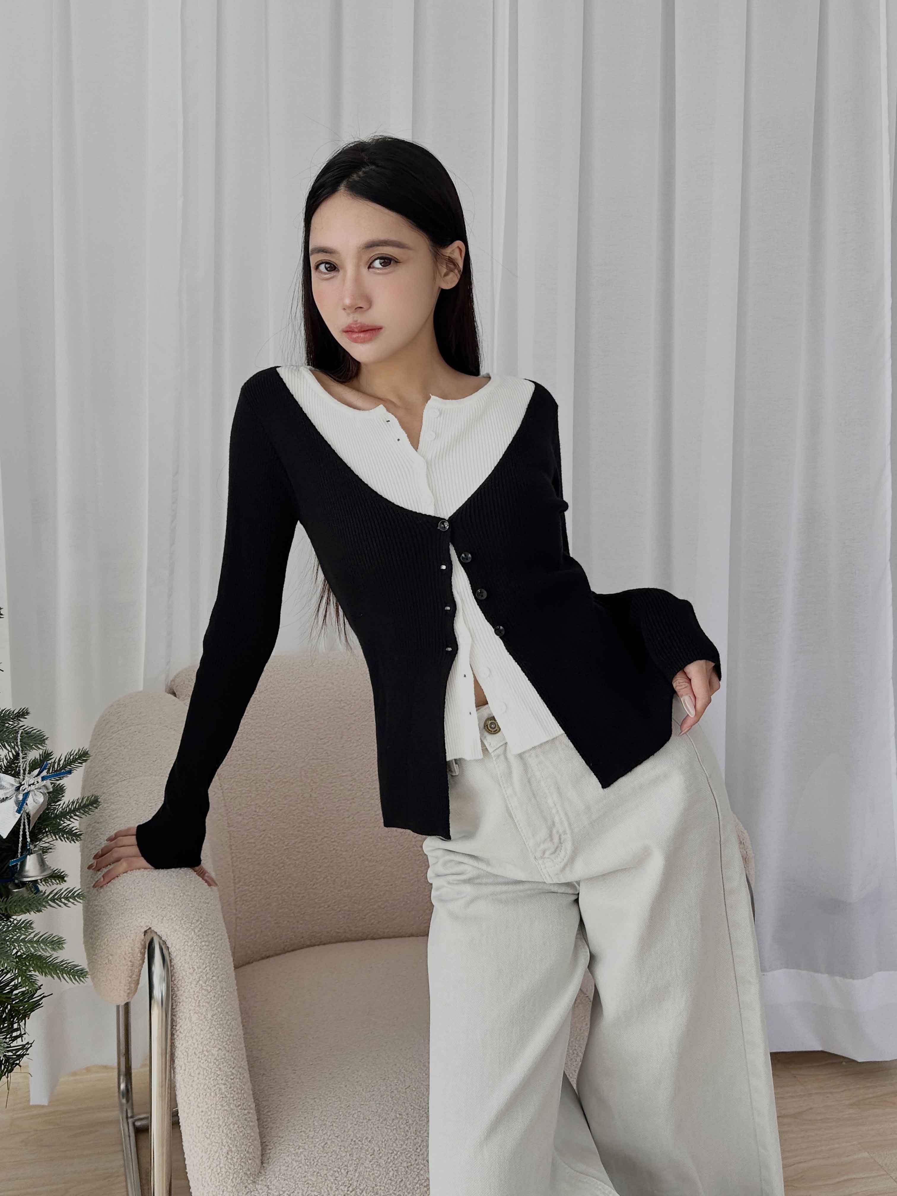 V領雙層釦飾針織上衣