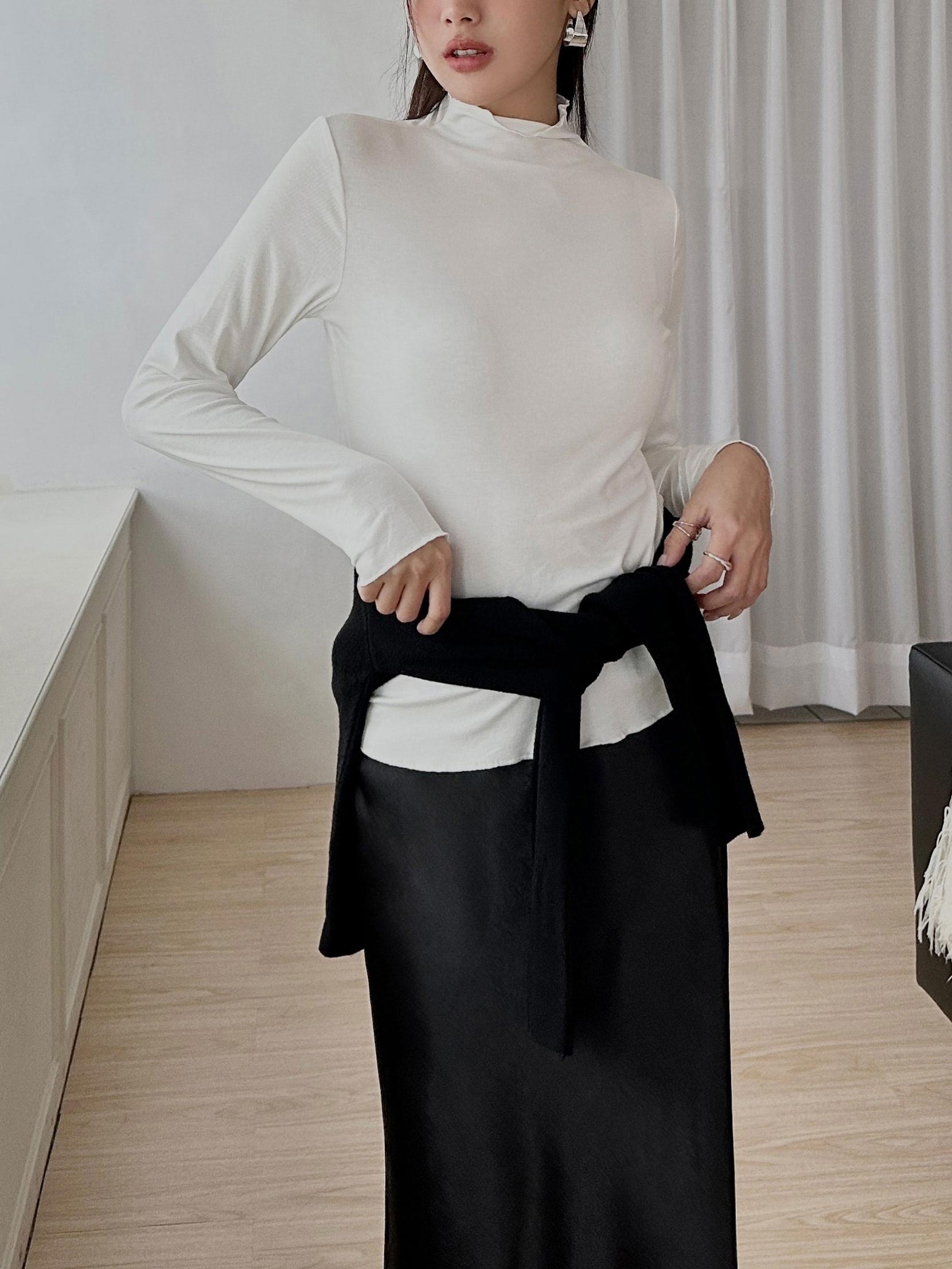 捲捲木耳邊立領上衣