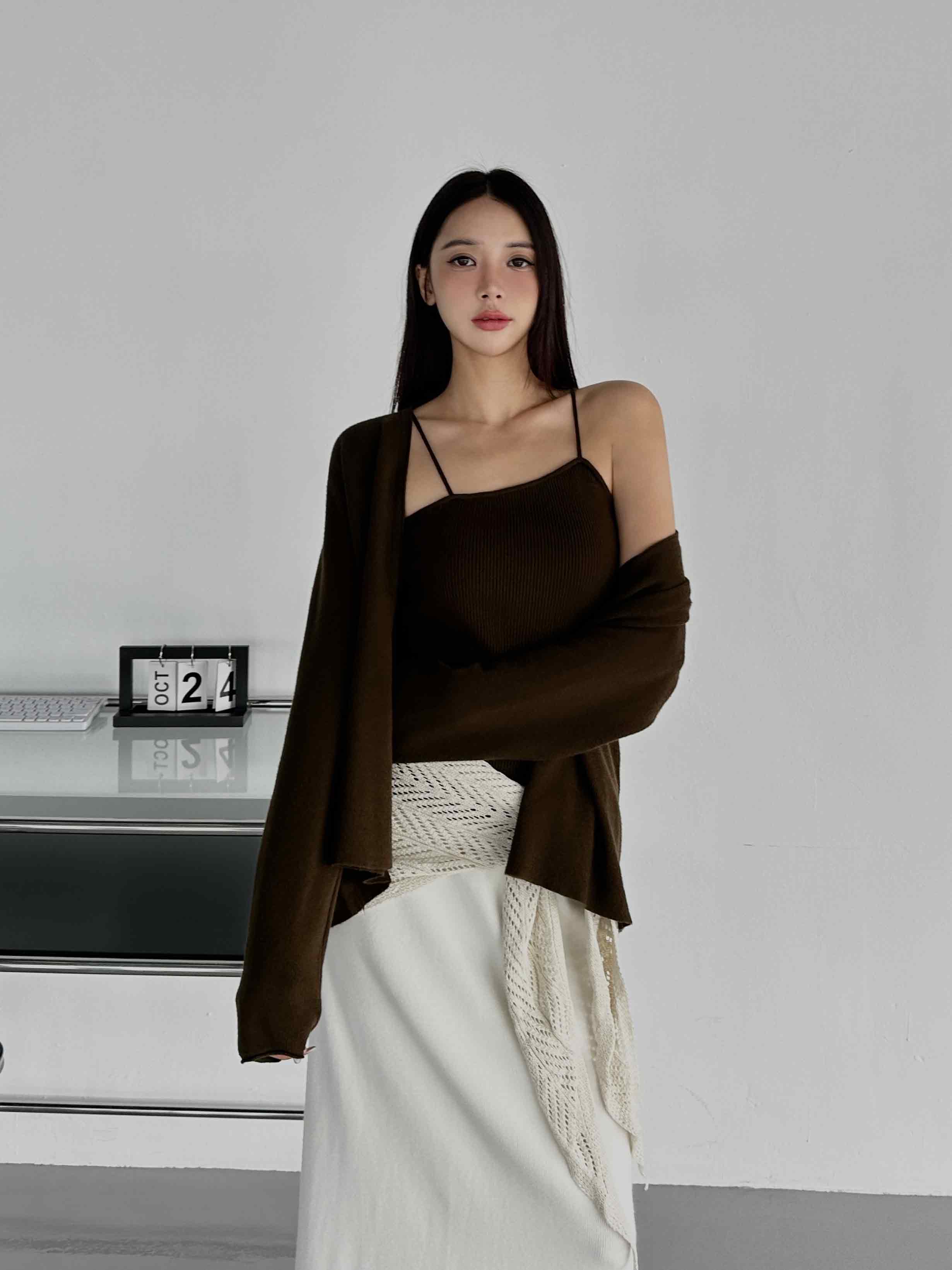 坑紋針織背心+罩衫二件式