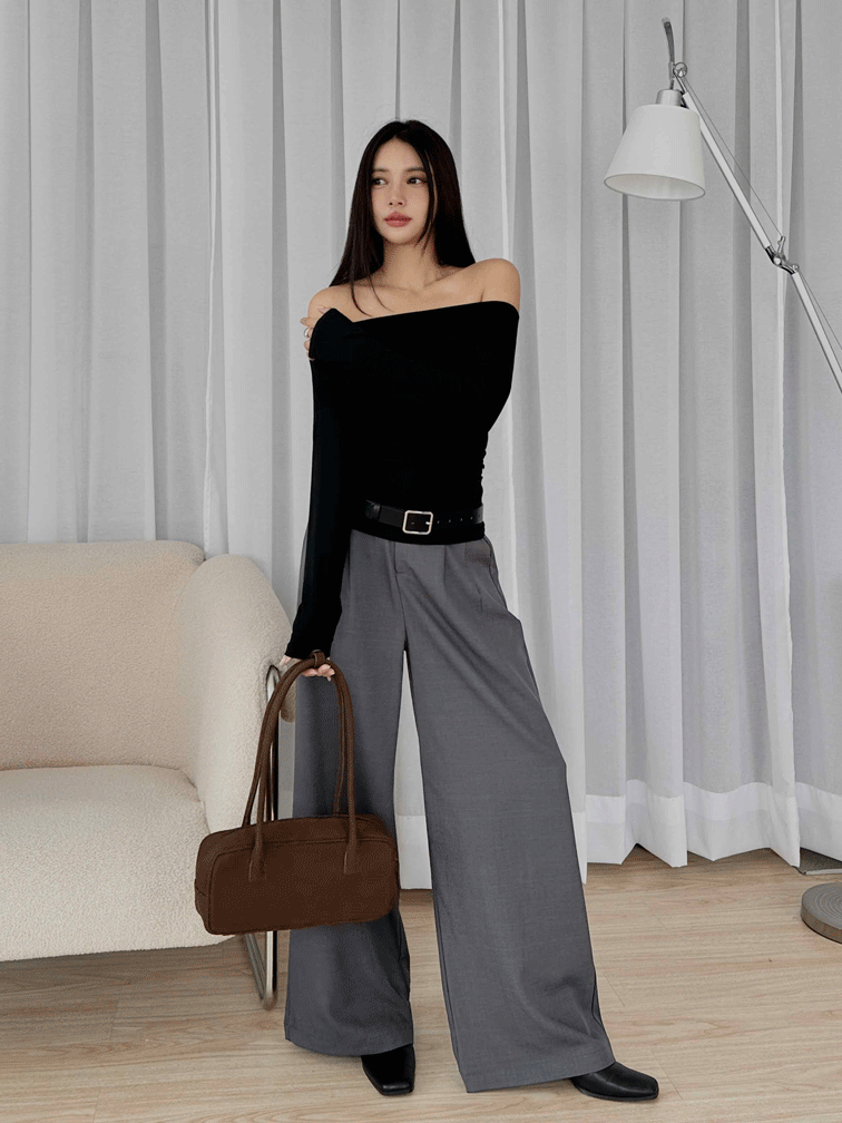 側抓皺一字領上衣