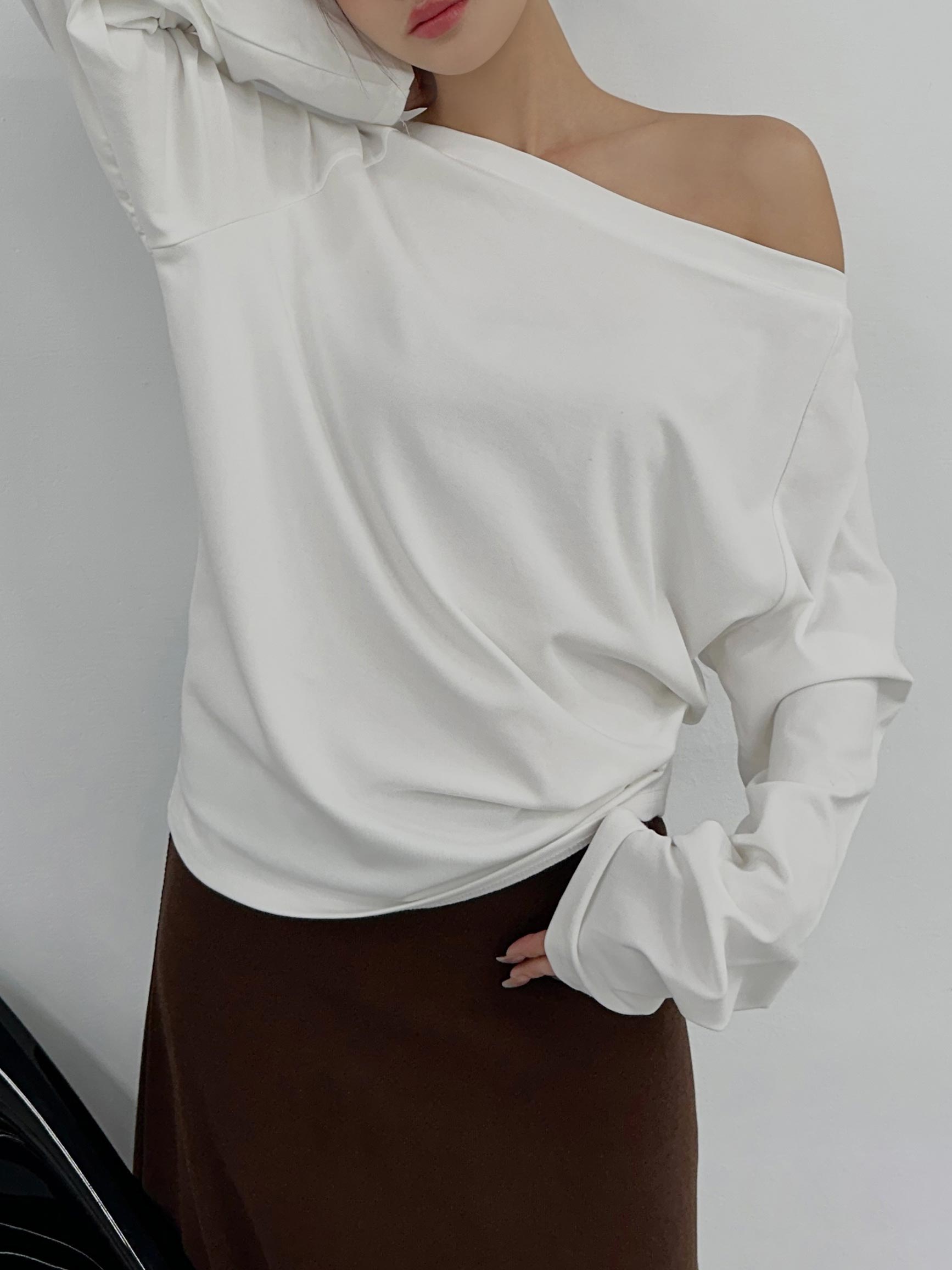 自在感彈性一字領/斜肩上衣