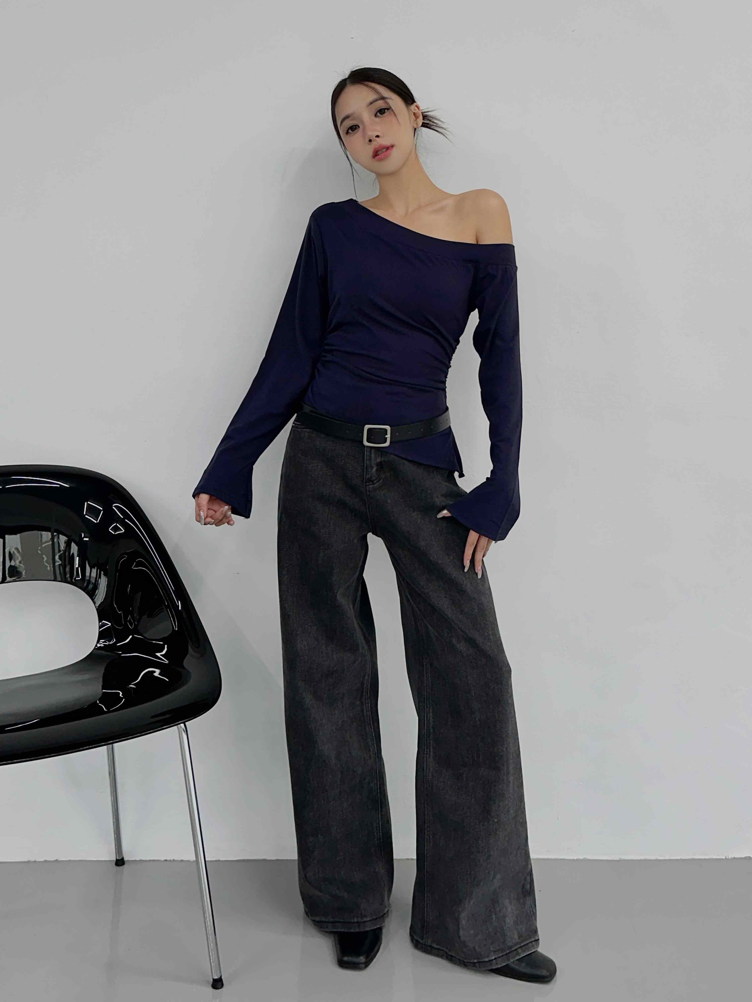 側抓皺剪裁斜肩上衣