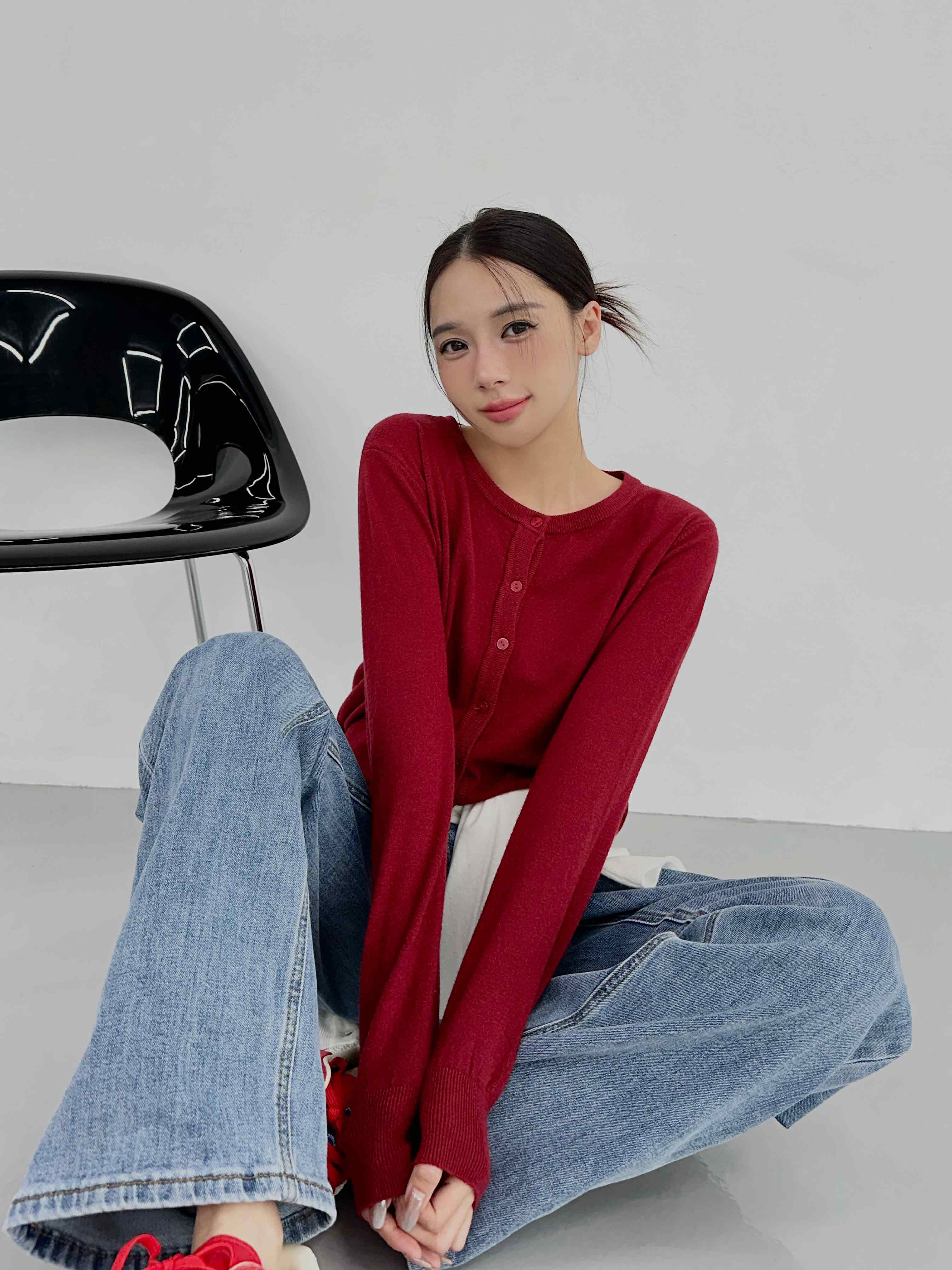 柔彈排釦針織衫