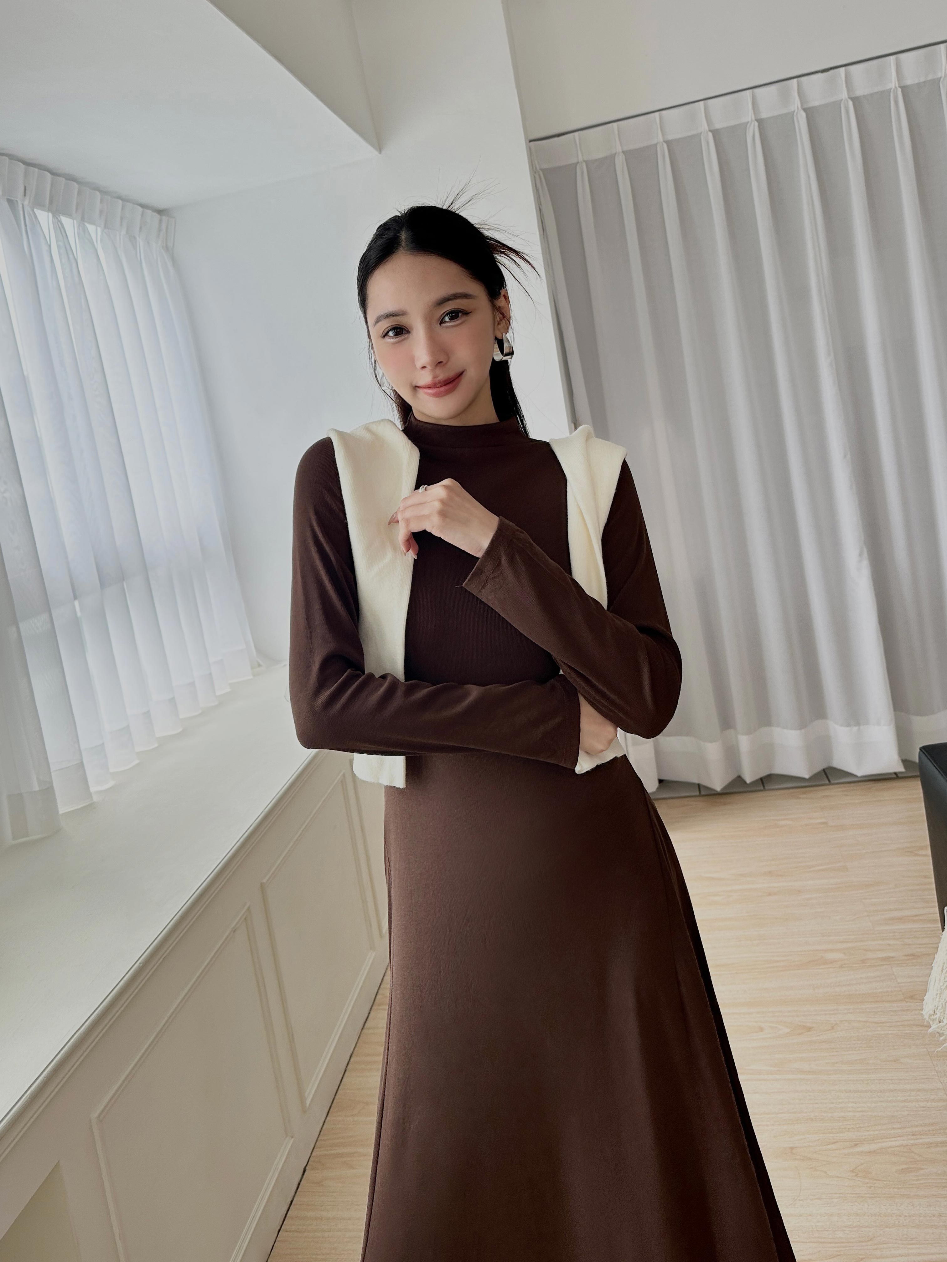 小高領傘擺連身洋裝