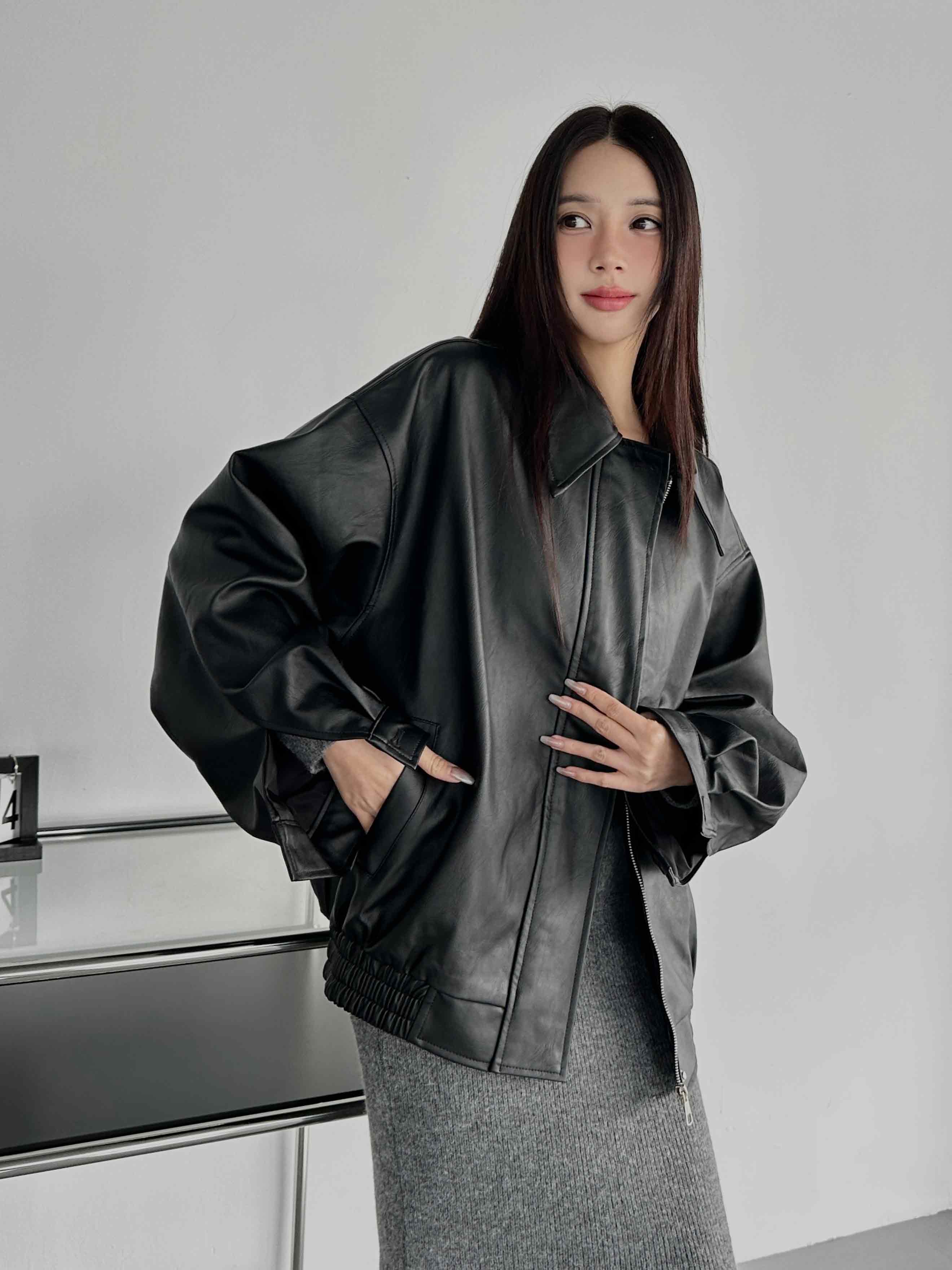 (預購1/28到貨)霧感翻領皮革外套