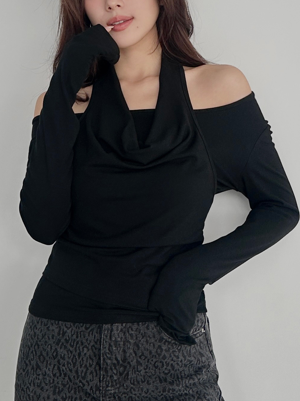 繞脖假兩件上衣