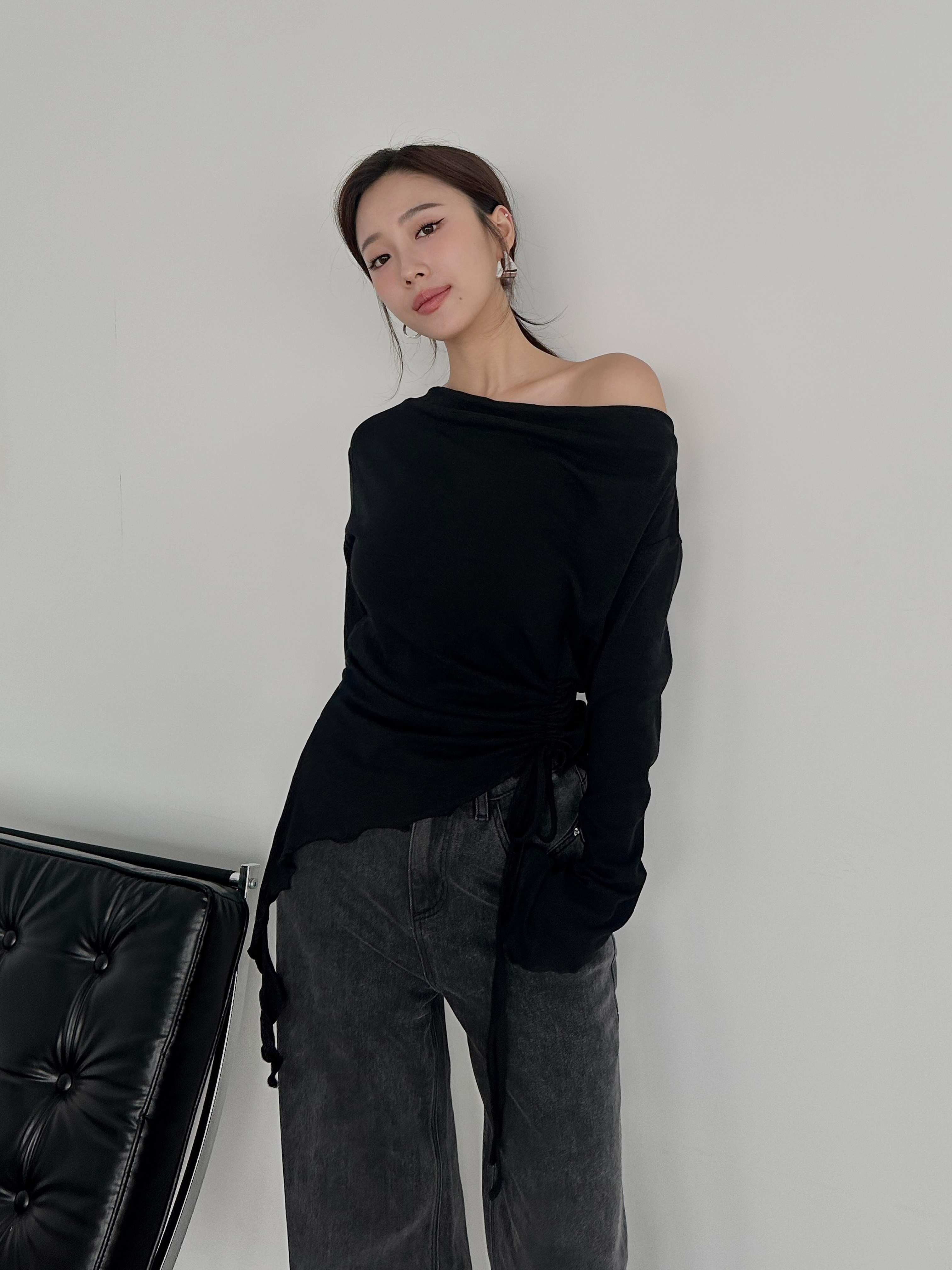 捲邊綁繩一字領上衣