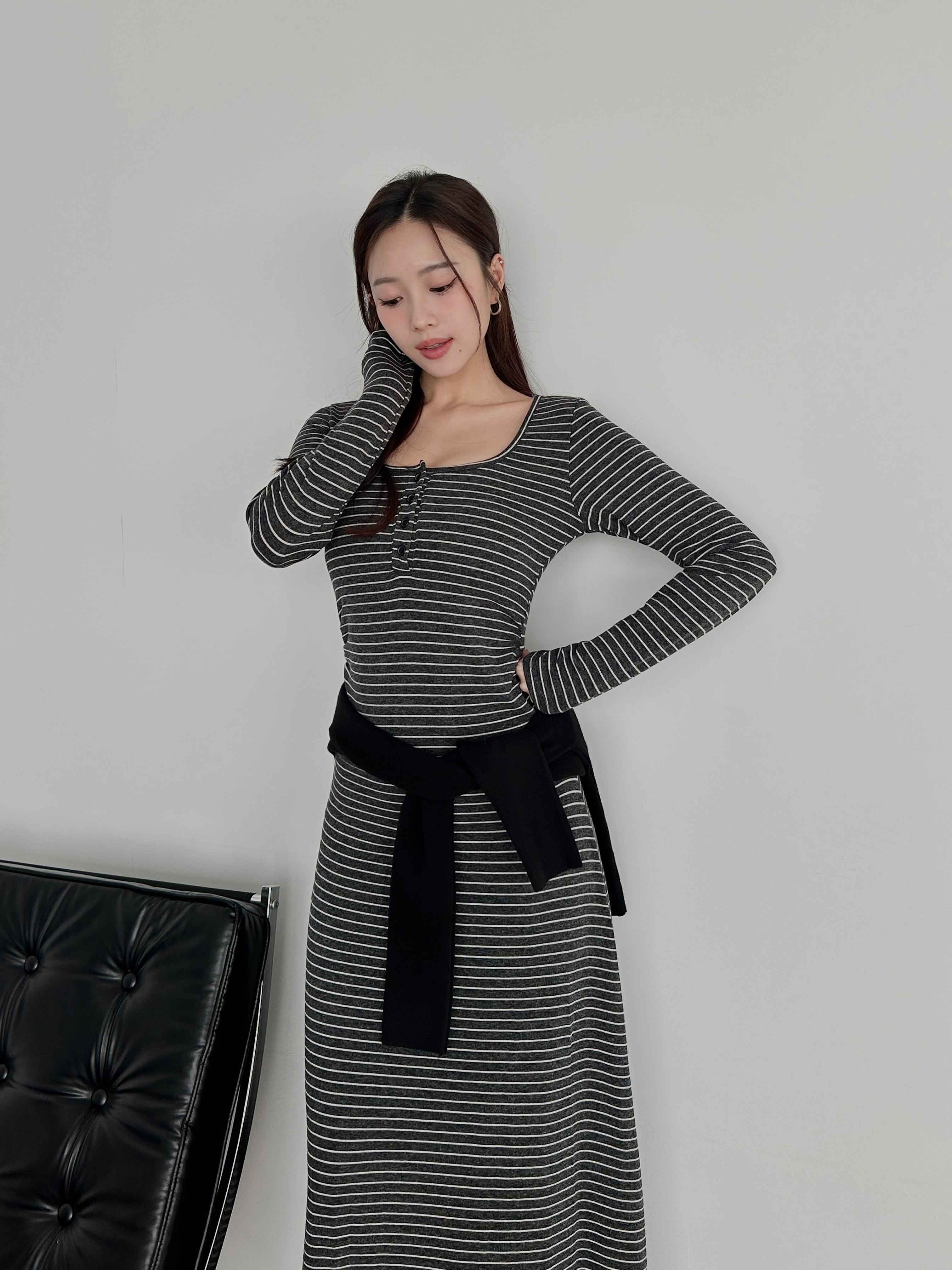 條紋排釦連身裙