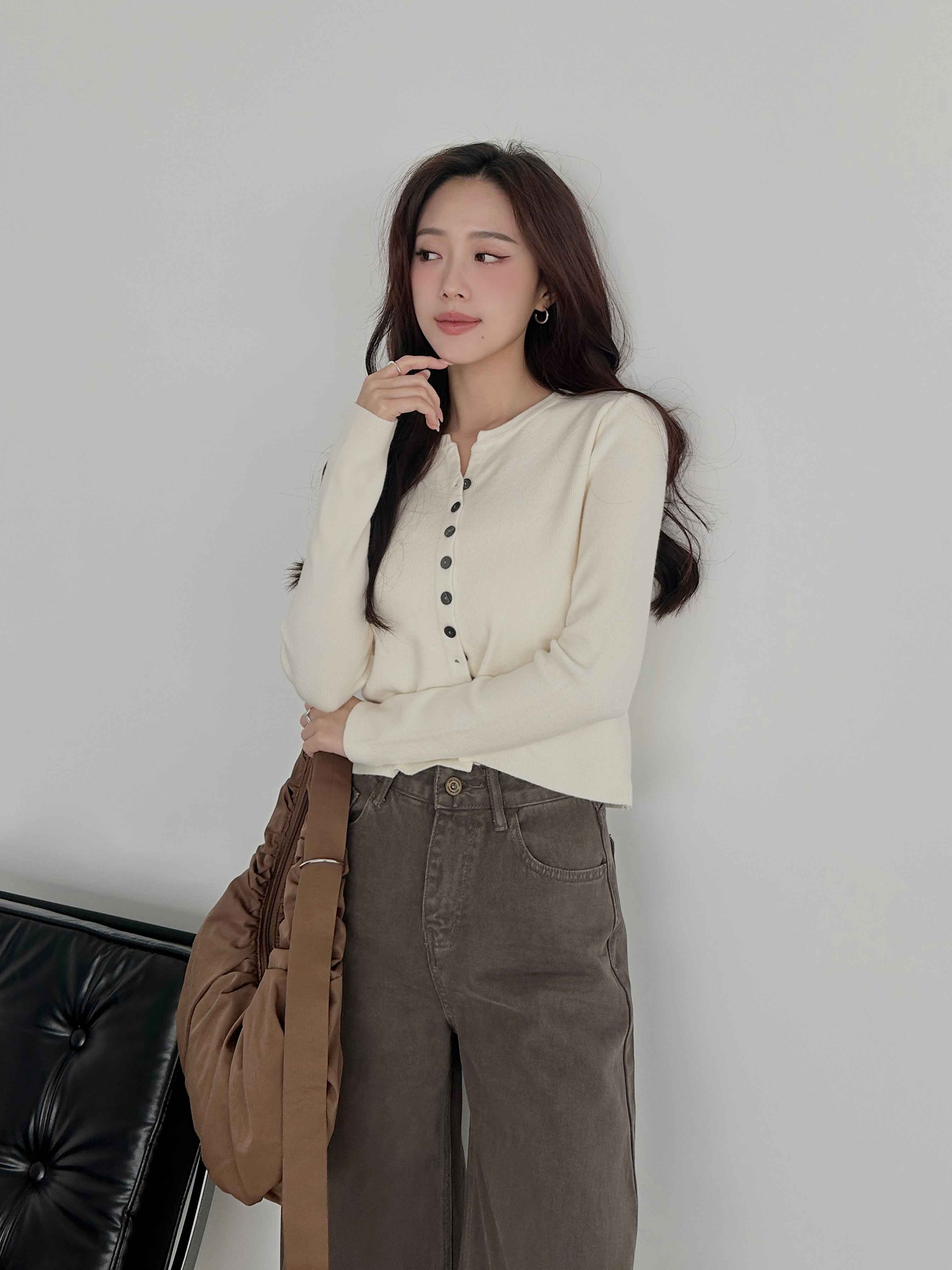 圓領排扣針織外套