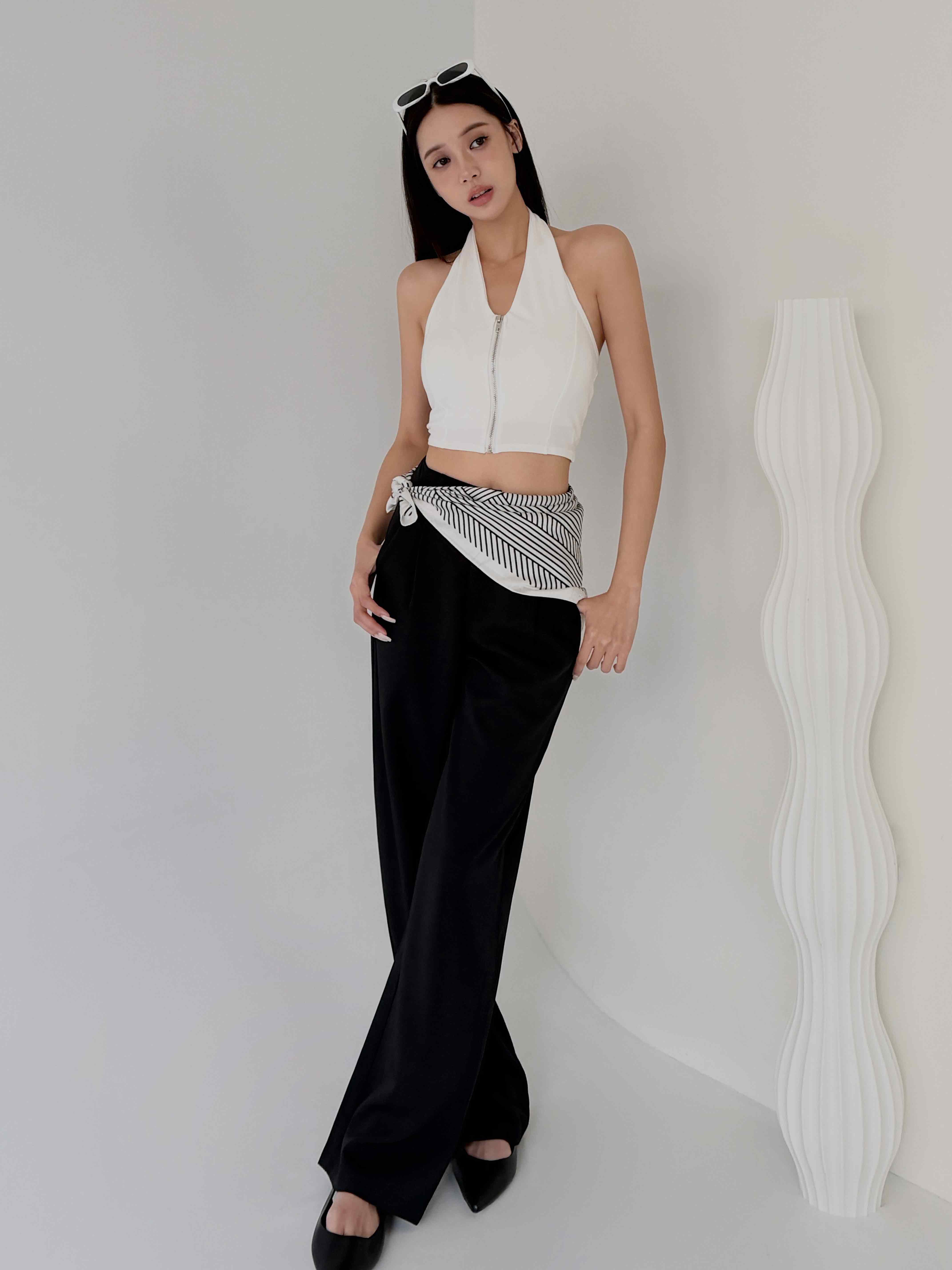 柔彈拉鍊繞脖 BRA TOP