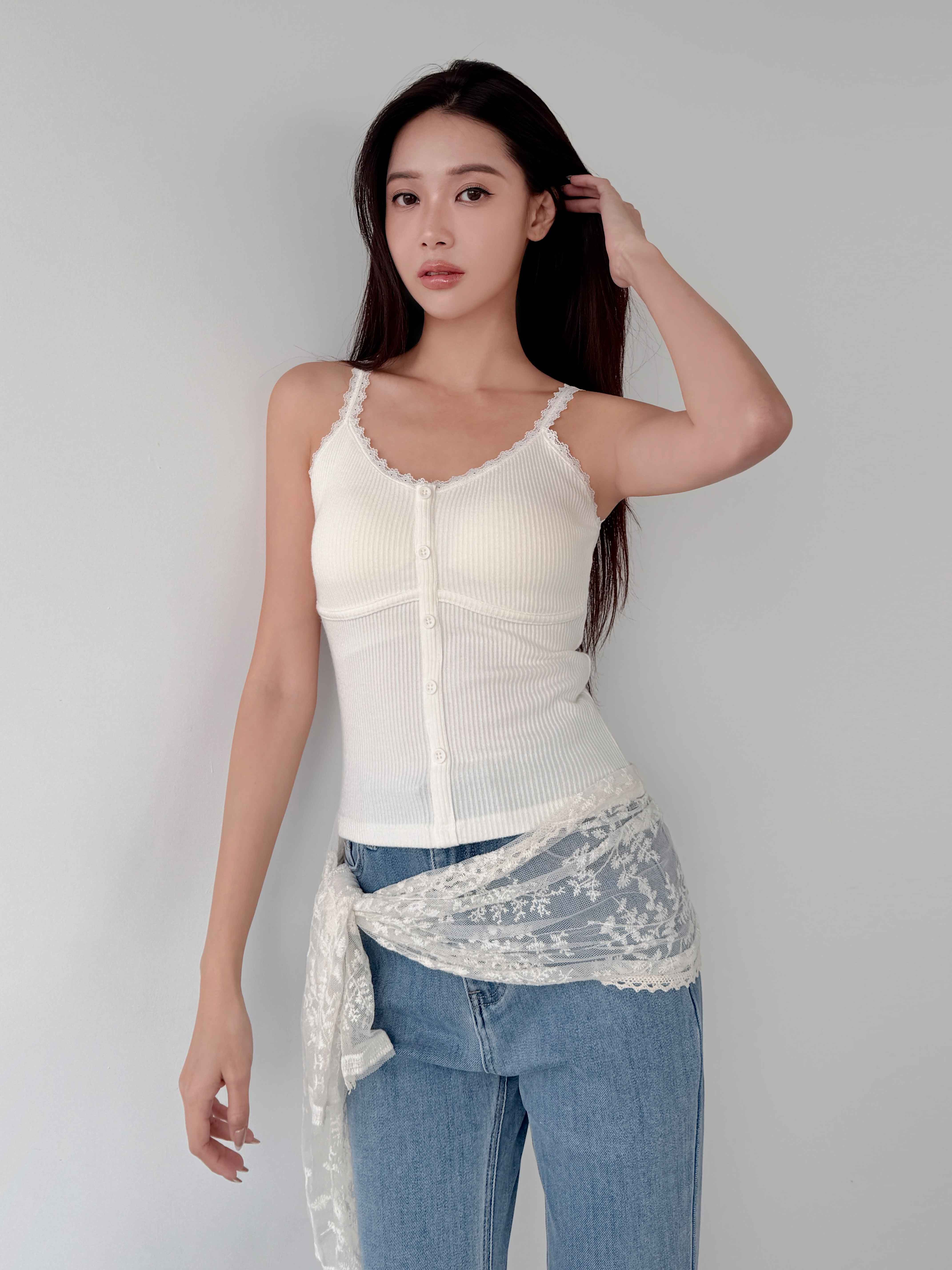 柔彈蕾絲排釦 BRA TOP